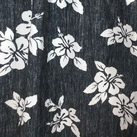 Gap Classic Fit Men's Hawaiian Shirt, Gray/White Floral, Size XL - Picture 3 of 4